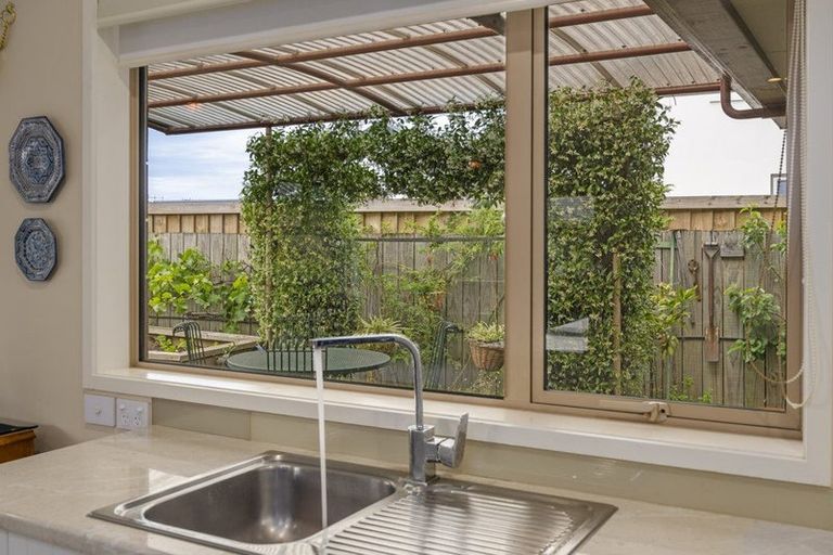 Photo of property in 28 Ara Drive, Redwoodtown, Blenheim, 7201