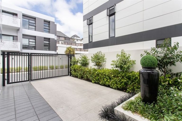 Photo of property in 26a Peterborough Street, Christchurch Central, Christchurch, 8013