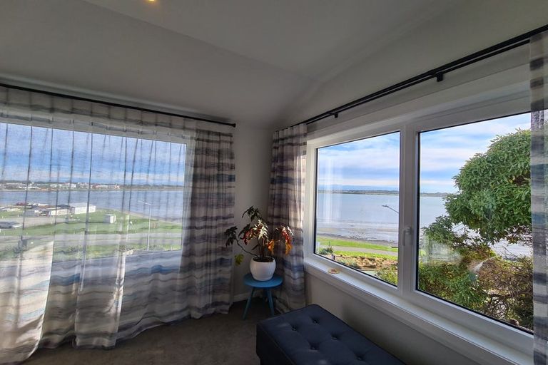 Photo of property in 28 Main Road, Mount Pleasant, Christchurch, 8081