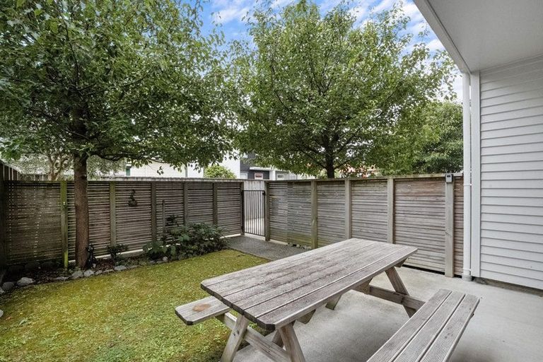 Photo of property in 11/59 The Parade, Island Bay, Wellington, 6023