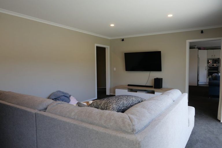 Photo of property in 37 Gallipoli Place, Paraparaumu, 5032