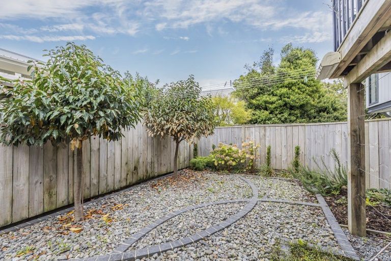 Photo of property in 77b Herald Street, Berhampore, Wellington, 6023