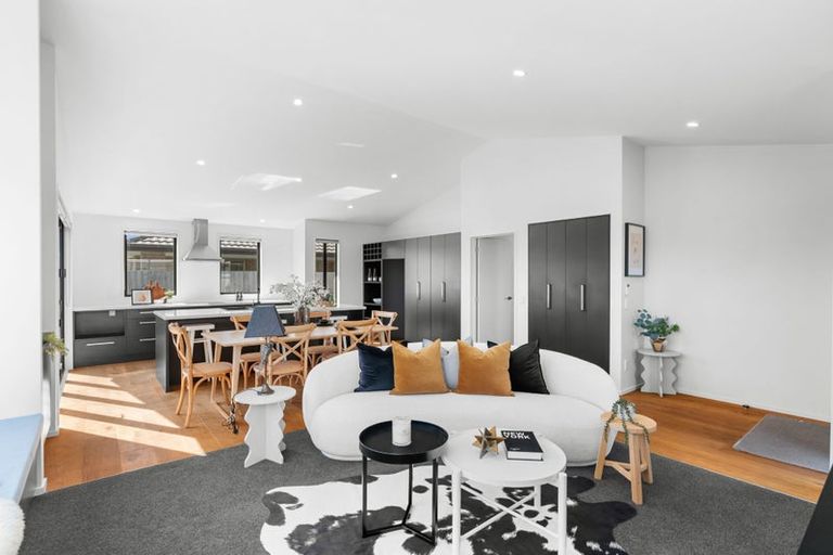 Photo of property in 35 Bradwell Crescent, Halswell, Christchurch, 8025