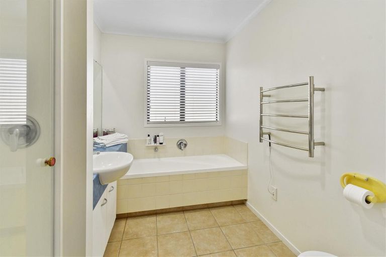 Photo of property in 59 Foxlaw Street, Randwick Park, Auckland, 2105