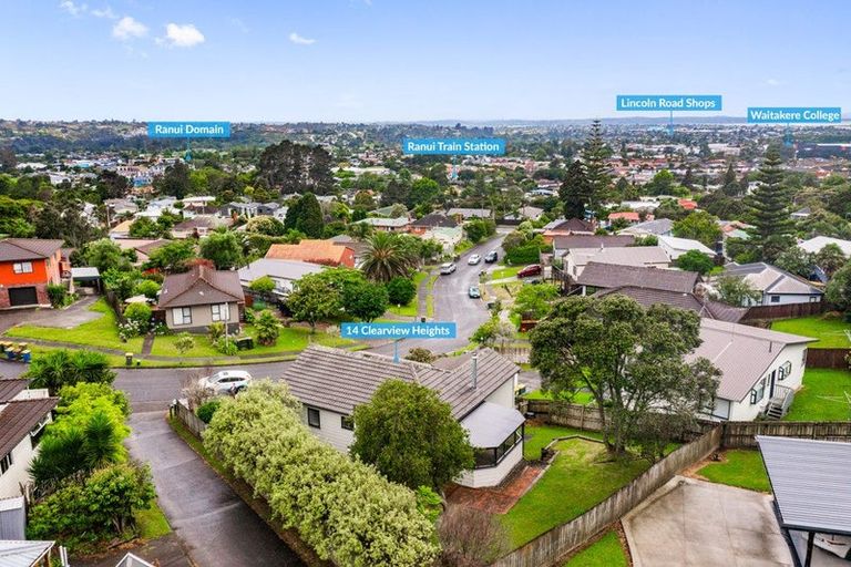 Photo of property in 14 Clearview Heights, Ranui, Auckland, 0612