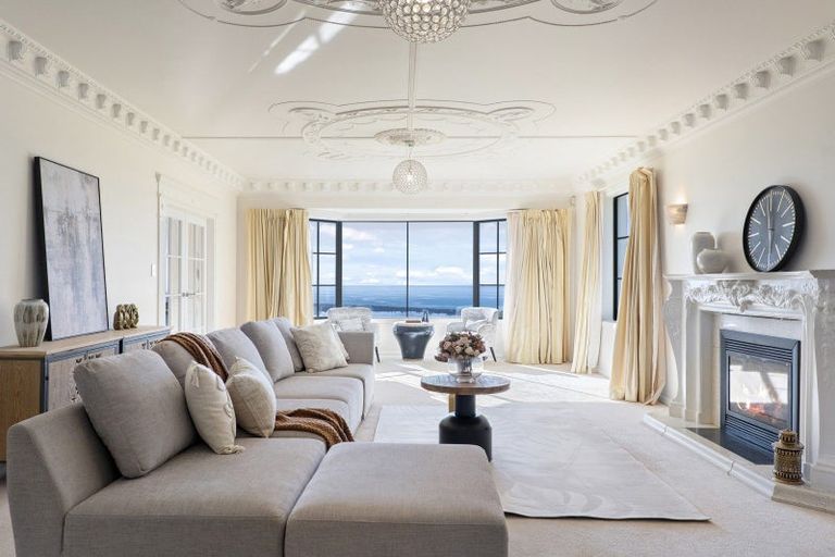 Photo of property in 70 Belleview Terrace, Mount Pleasant, Christchurch, 8081