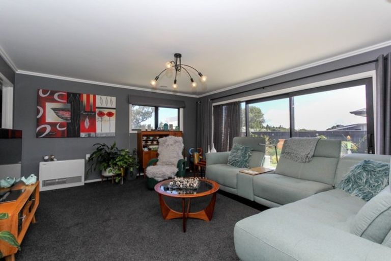Photo of property in 23 Dreaver Drive, Waitara, 4320