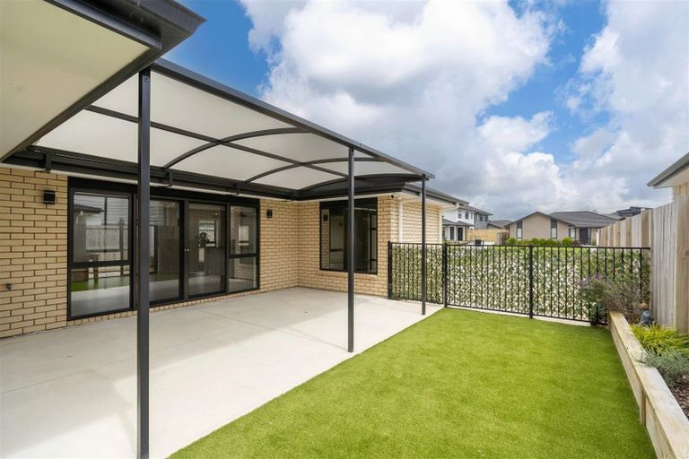 Photo of property in 4 Arahi Place, Rototuna North, Hamilton, 3210