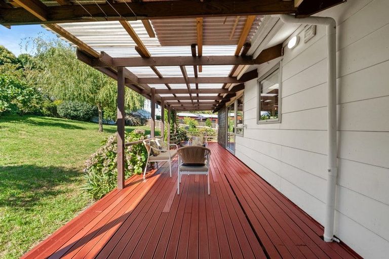 Photo of property in 26 Eugenia Rise, Totara Heights, Auckland, 2105