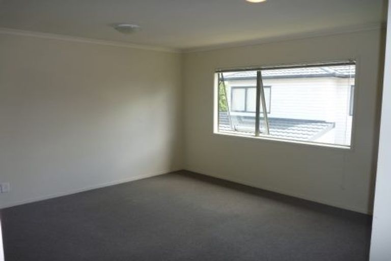 Photo of property in 57 Tiri Tiri Road, Birkdale, Auckland, 0626