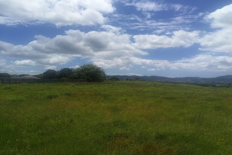 Photo of property in 6 Whaka Street, Maungaturoto, 0520