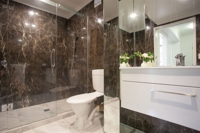 Photo of property in 163 Lake Crescent, Hamilton Lake, Hamilton, 3204