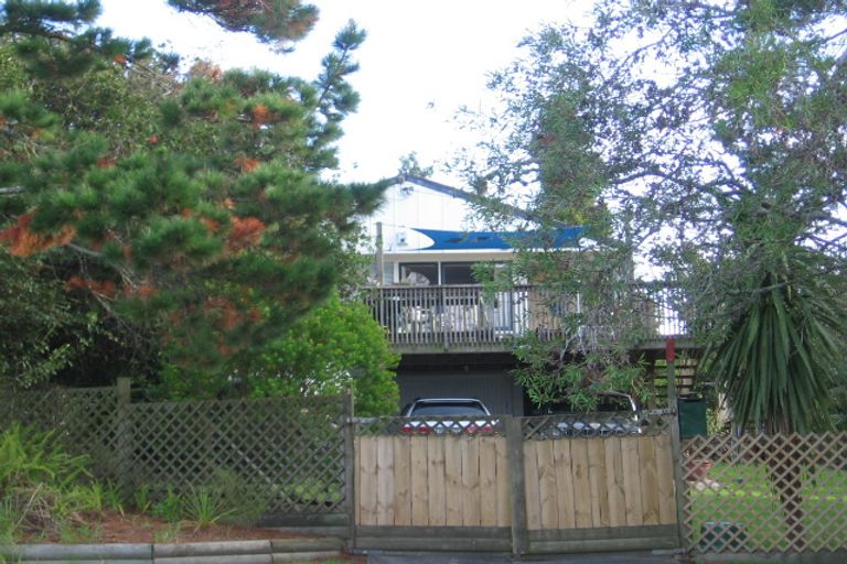 Photo of property in 13 Parrs Cross Road, Henderson, Auckland, 0612
