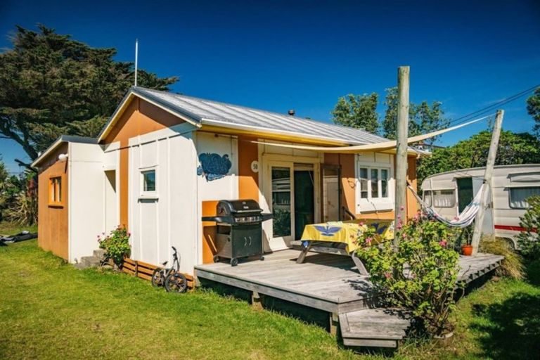 Photo of property in 50 Rua Avenue, Waitarere Beach, Levin, 5510