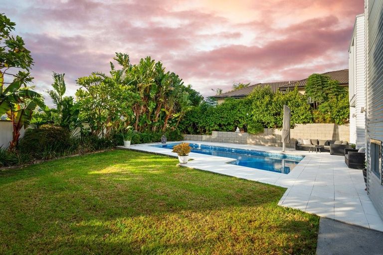 Photo of property in 7 Rangi Avenue, Schnapper Rock, Auckland, 0632