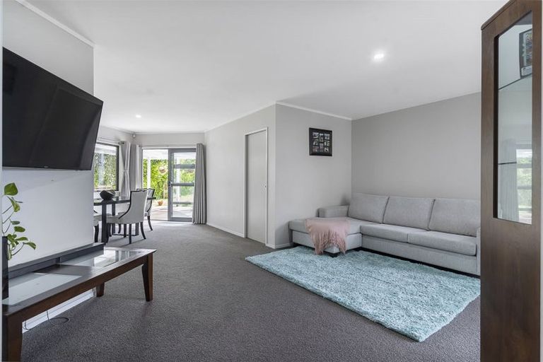 Photo of property in 67a Arimu Road, Papakura, 2110