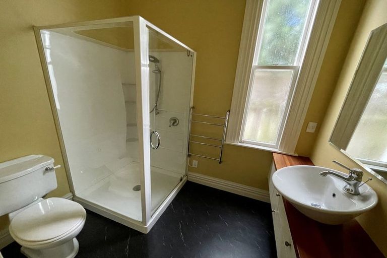 Photo of property in 21 Austin Street, Mount Victoria, Wellington, 6011