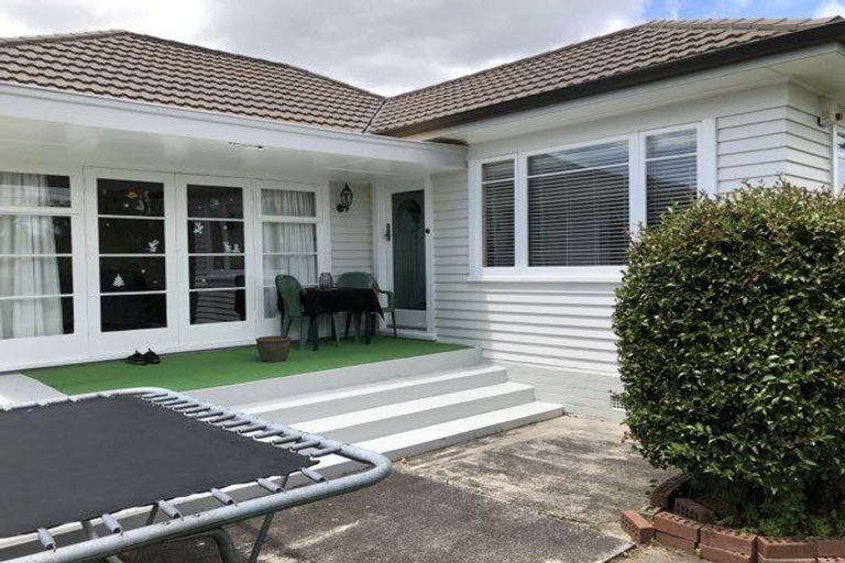 Photo of property in 99 Litten Road, Cockle Bay, Auckland, 2014