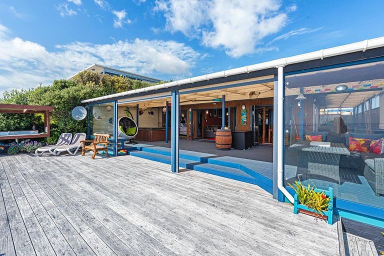 Photo of property in 159 Pukehina Parade, Pukehina, Te Puke, 3189