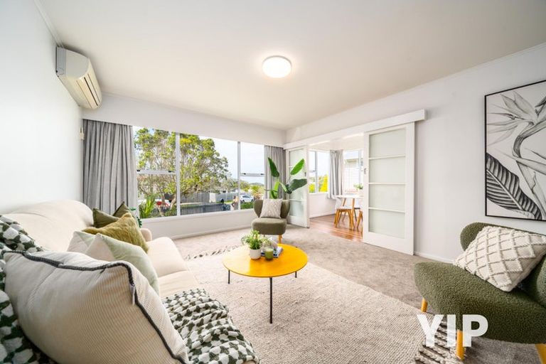 Photo of property in 7 Loasby Crescent, Newlands, Wellington, 6037