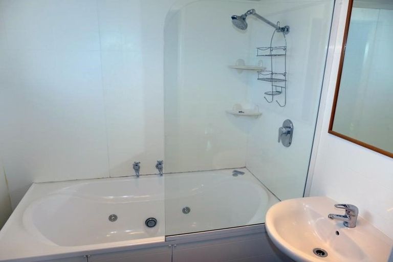 Photo of property in 4 Jervois Road, Jervoistown, Napier, 4112