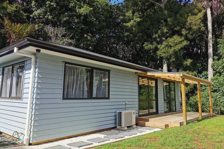 Photo of property in 3 Hillcrest Grove, Hillpark, Auckland, 2102