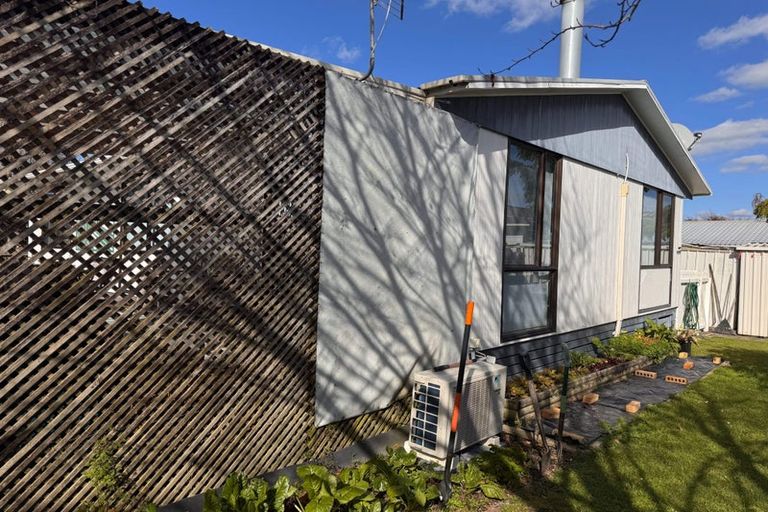 Photo of property in 2/141 Carnoustie Drive, Wattle Downs, Auckland, 2103