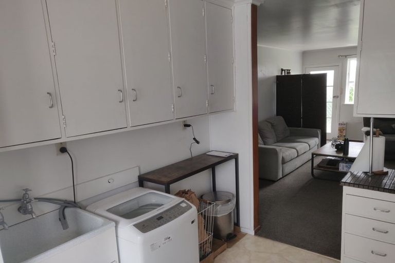 Photo of property in 105 Te Atatu Road, Te Atatu South, Auckland, 0610