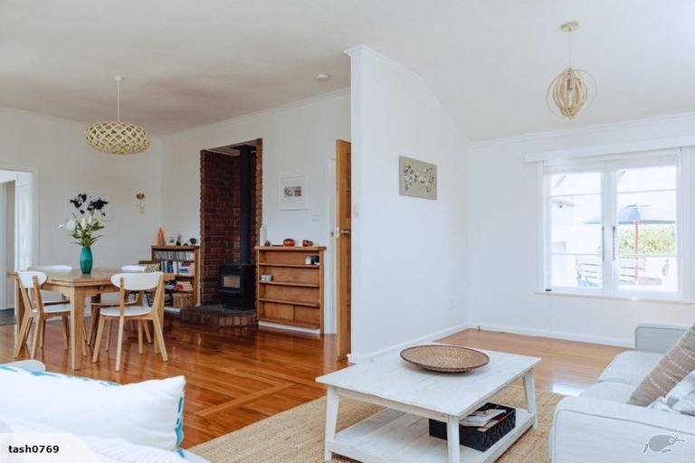 Photo of property in 84b The Esplanade, Westshore, Napier, 4110