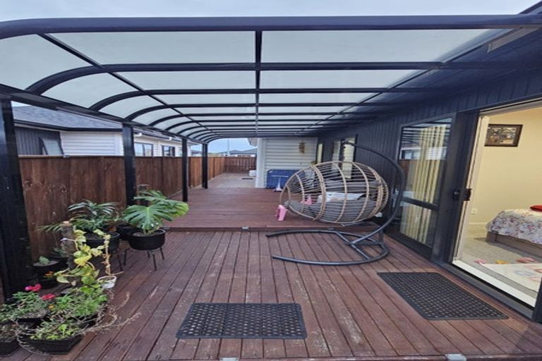 Photo of property in 24 Survila Street, Takanini, 2110