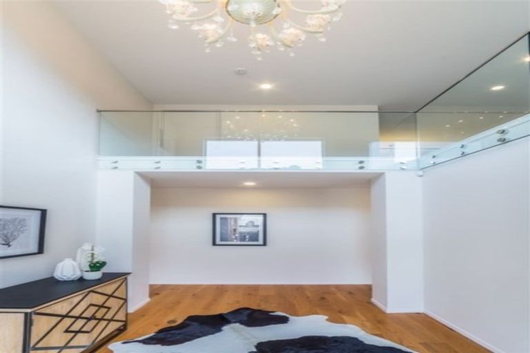 Photo of property in 49 Blacks Road, Greenhithe, Auckland, 0632