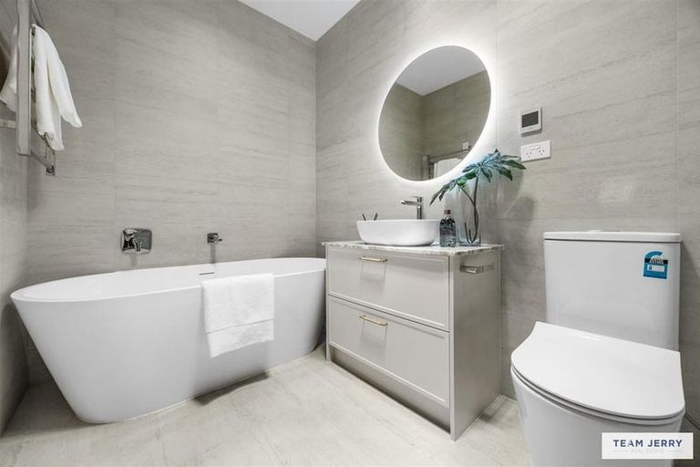 Photo of property in 41 Maungakaraka Road, Karaka, 2580