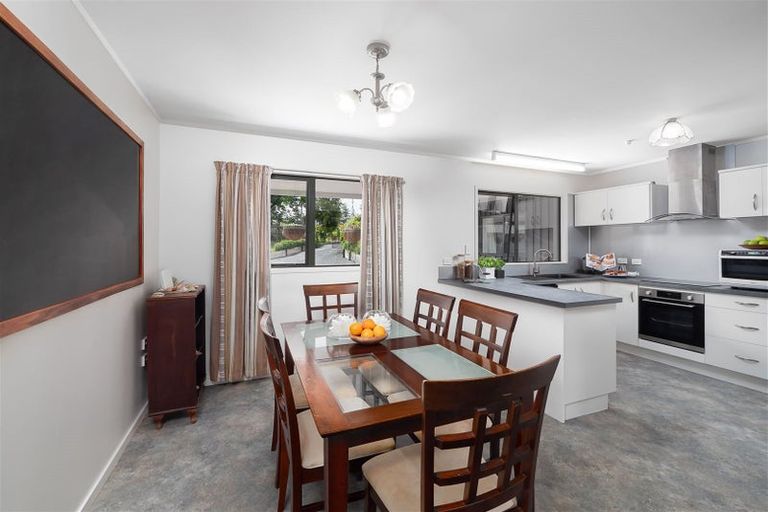 Photo of property in 68 Wiroa Road, Kerikeri, 0293