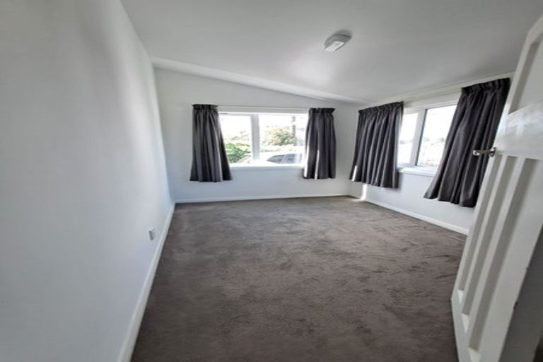 Photo of property in 27 Awatea Street, Ranui, Porirua, 5024