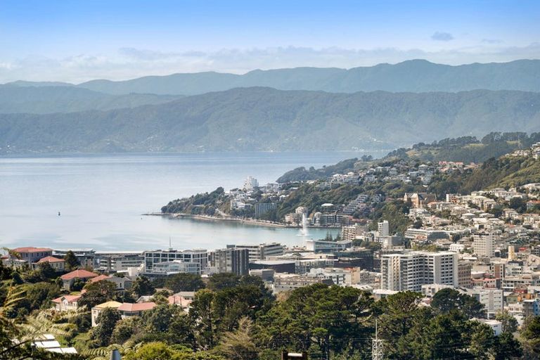 Photo of property in 84a Mount Pleasant Road, Aro Valley, Wellington, 6012