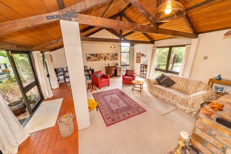 Photo of property in 16 Tapestry Grove, Silverstream, Upper Hutt, 5019