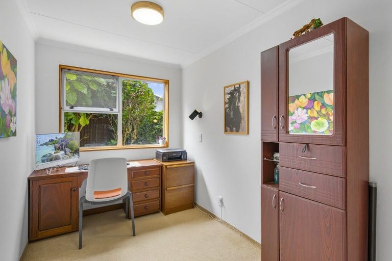 Photo of property in 335 Te Moana Road, Waikanae, 5036