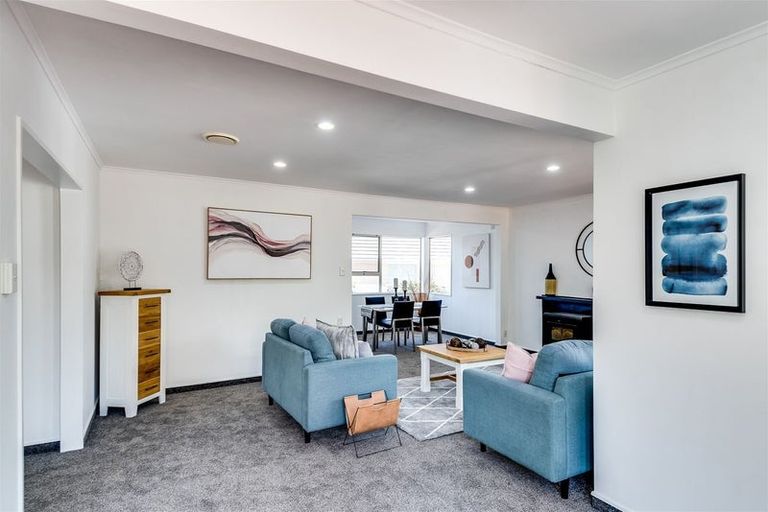 Photo of property in 3 Cambridge Terrace, Taradale, Napier, 4112