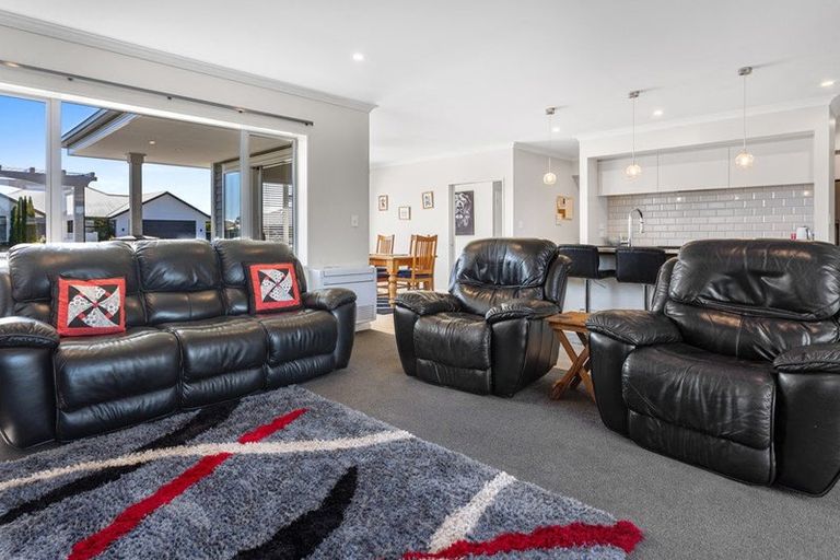 Photo of property in 12 Ballinger Place, Kaiapoi, 7630