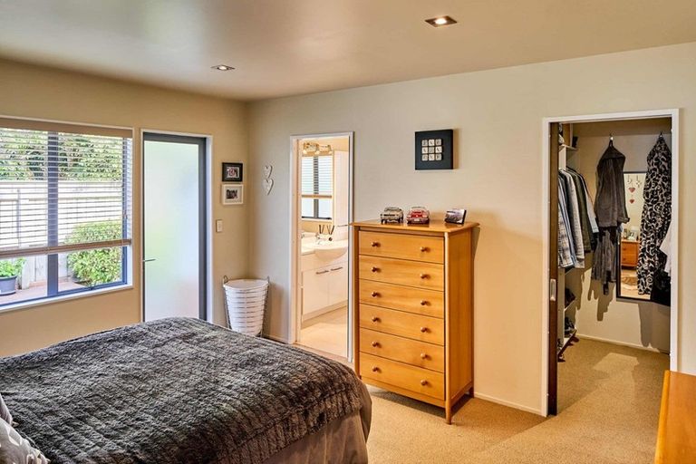 Photo of property in 1 Manuka Avenue, Woburn, Lower Hutt, 5010