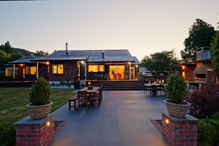 Photo of property in 262b Katherine Mansfield Drive, Whitemans Valley, Upper Hutt, 5371