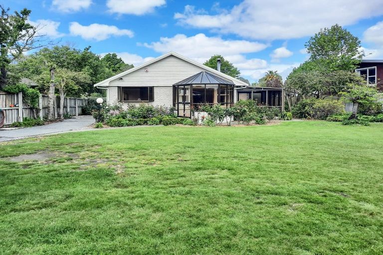 Photo of property in 49 Whitby Street, Burnside, Christchurch, 8053