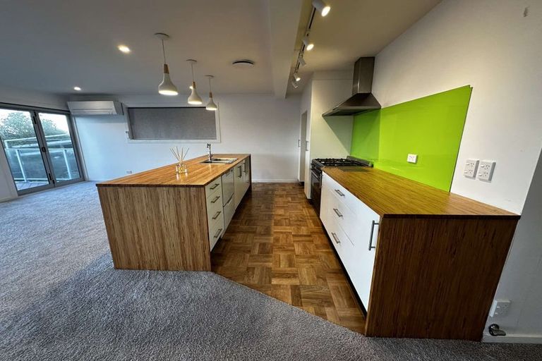 Photo of property in 165 Townsend Road, Miramar, Wellington, 6022