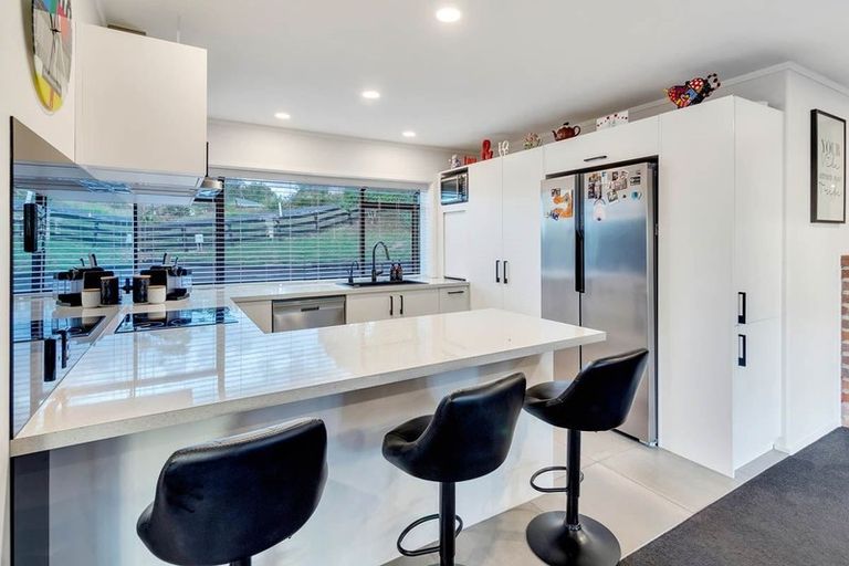 Photo of property in 231 Kaipara Road, Papakura, 2582