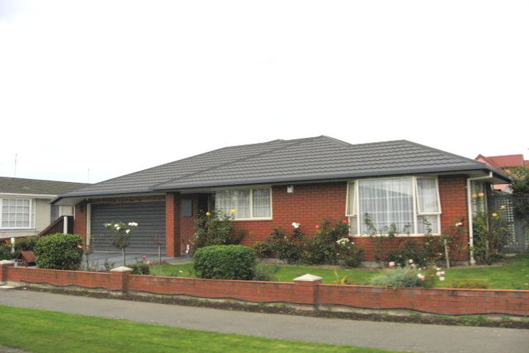 Photo of property in 10 Apollo Place, Papanui, Christchurch, 8052