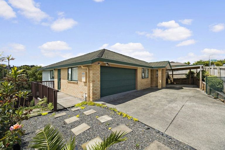 Photo of property in 21 Cartmel Avenue, Massey, Auckland, 0614