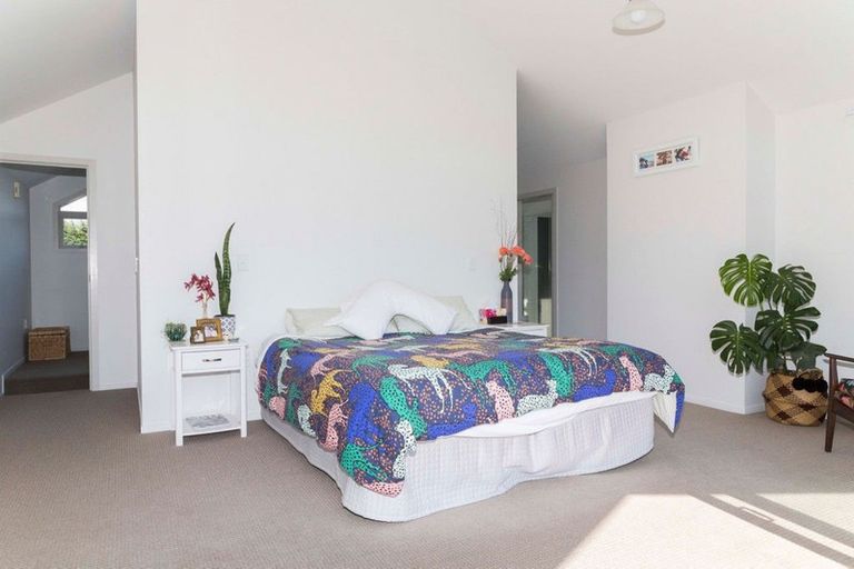 Photo of property in 239 Adelaide Road, Dannevirke, 4930