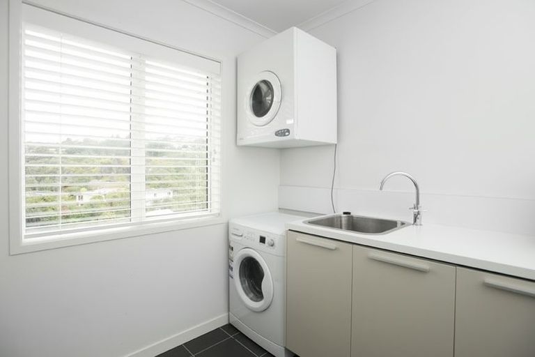 Photo of property in 38 Hawtrey Terrace, Churton Park, Wellington, 6037