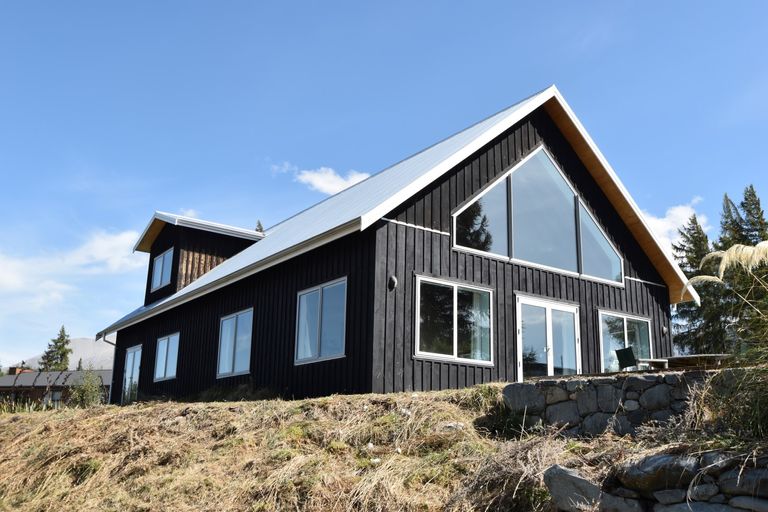 Photo of property in 110 Ohau Drive, Lake Ohau, Twizel, 9412