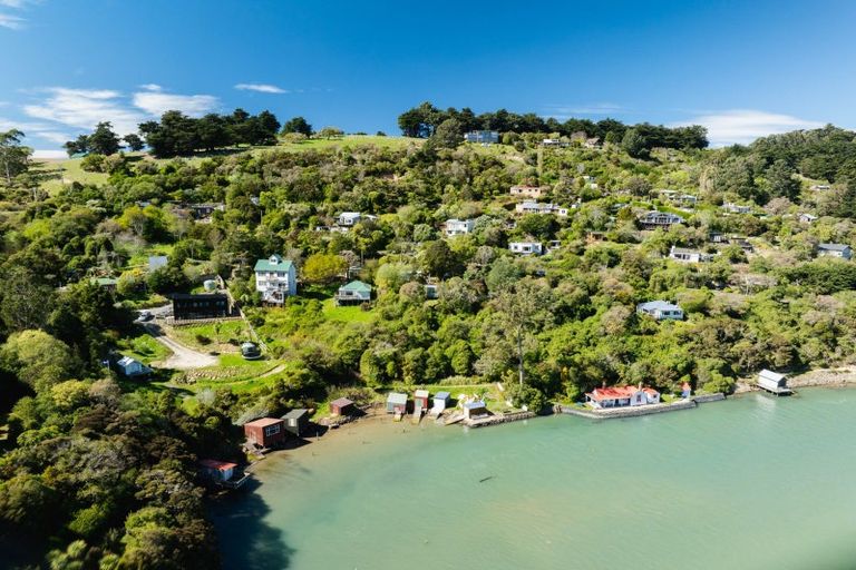 Photo of property in 10 Crescent Street, Purakaunui, Port Chalmers, 9081
